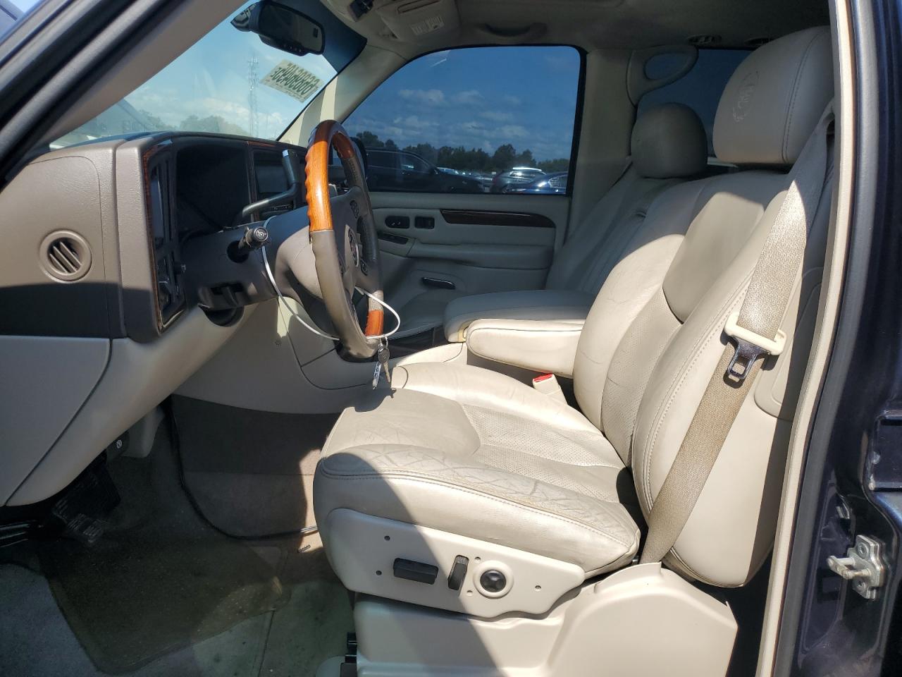 2004 Cadillac Escalade Luxury VIN: 1GYEK63N34R193363 Lot: 66896495