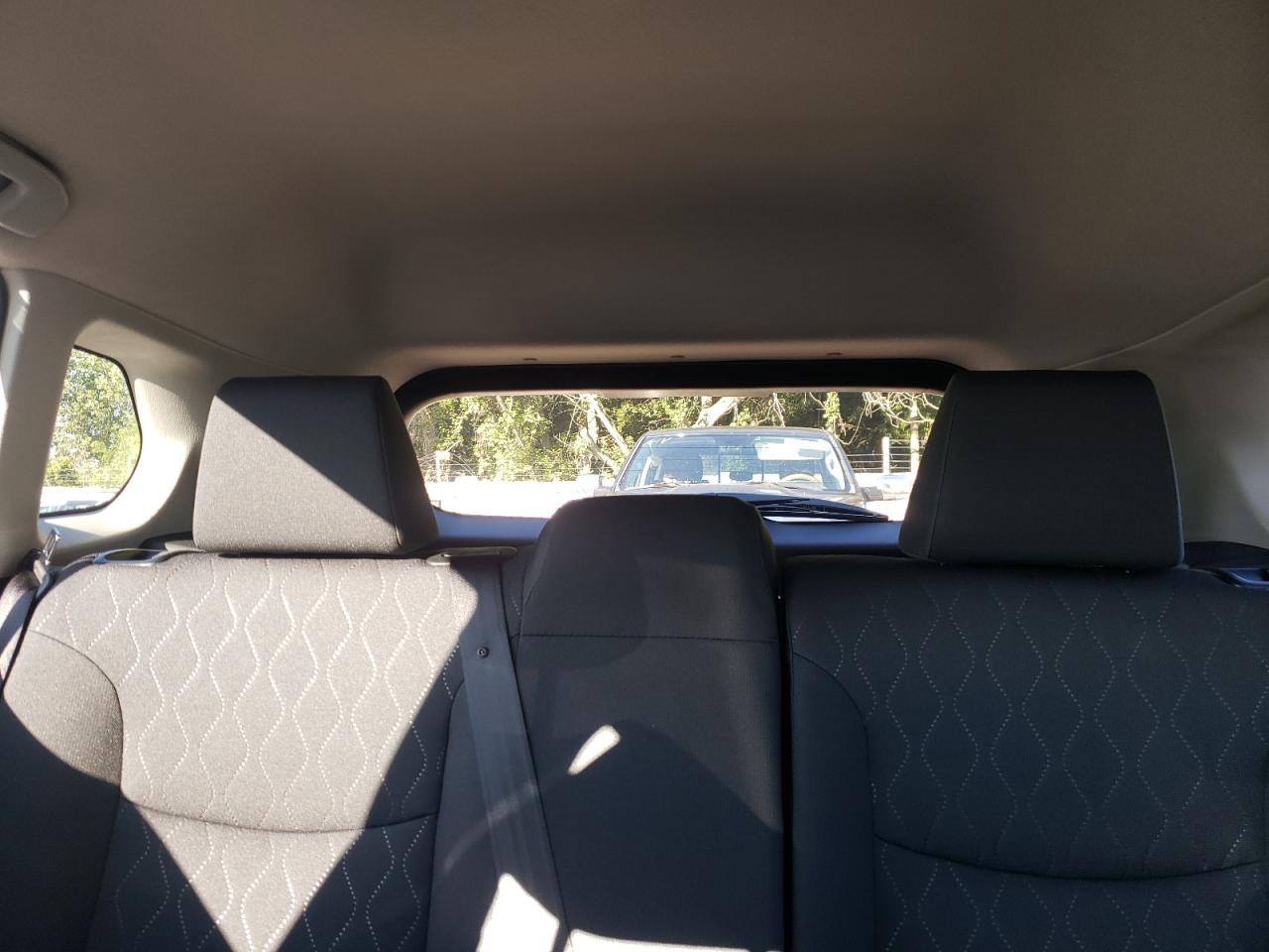 2025 Toyota Corolla Cross Le VIN: 7MUCAABG5SV124300 Lot: 70725935