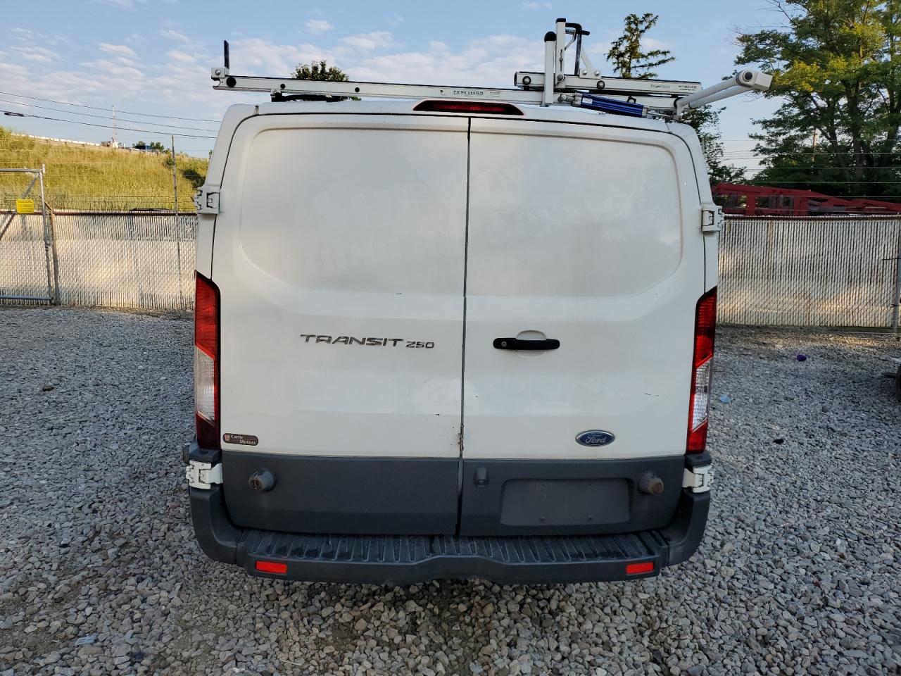 2018 Ford Transit T-250 VIN: 1FTYR2YM1JKA31291 Lot: 67435595