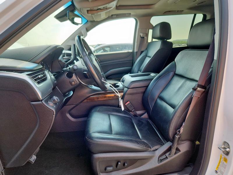  CHEVROLET SUBURBAN 2016 Белы