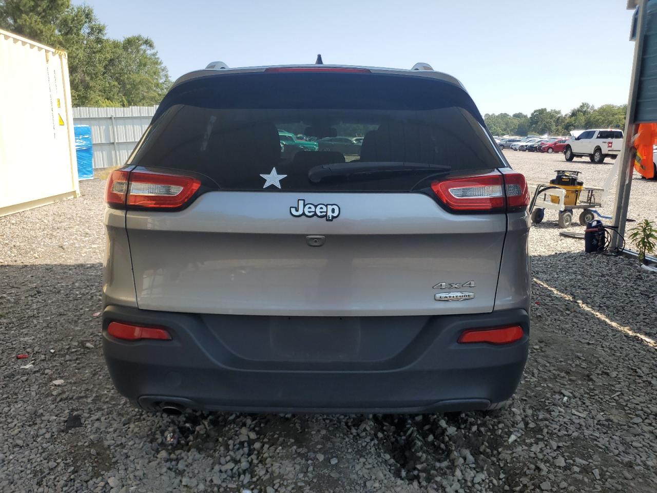 2015 Jeep Cherokee Latitude VIN: 1C4PJMCB7FW541665 Lot: 68533465