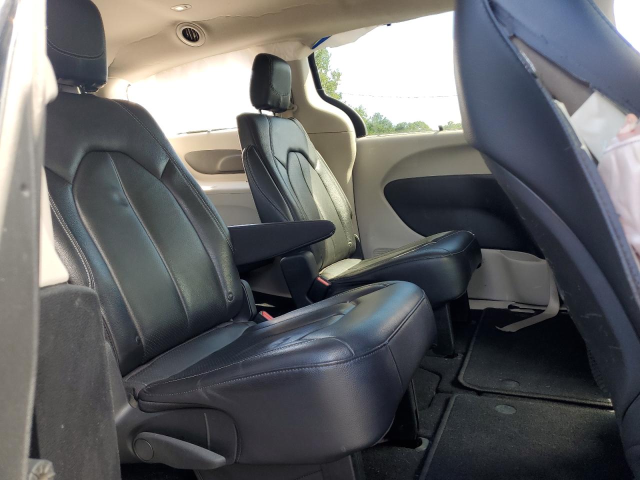 2022 Chrysler Pacifica Touring L VIN: 2C4RC1BG1NR146094 Lot: 70109165