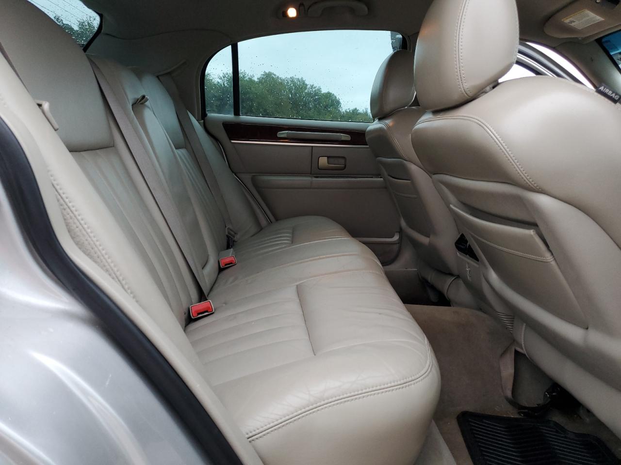 2005 Lincoln Town Car Signature VIN: 1LNHM81W65Y650903 Lot: 69999945