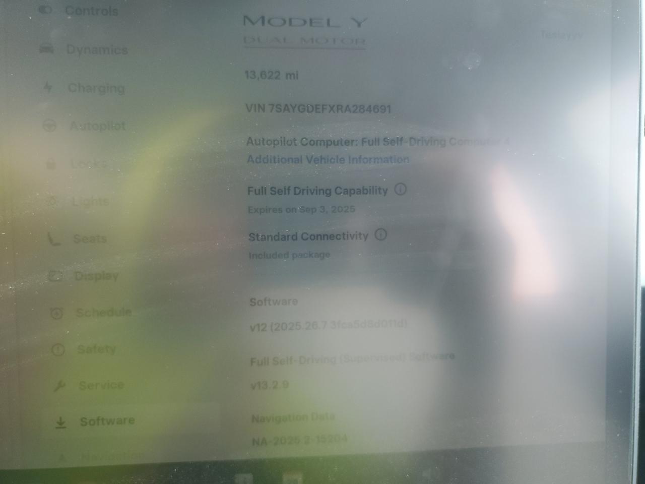 2024 Tesla Model Y VIN: 7SAYGDEFXRA284691 Lot: 70463815