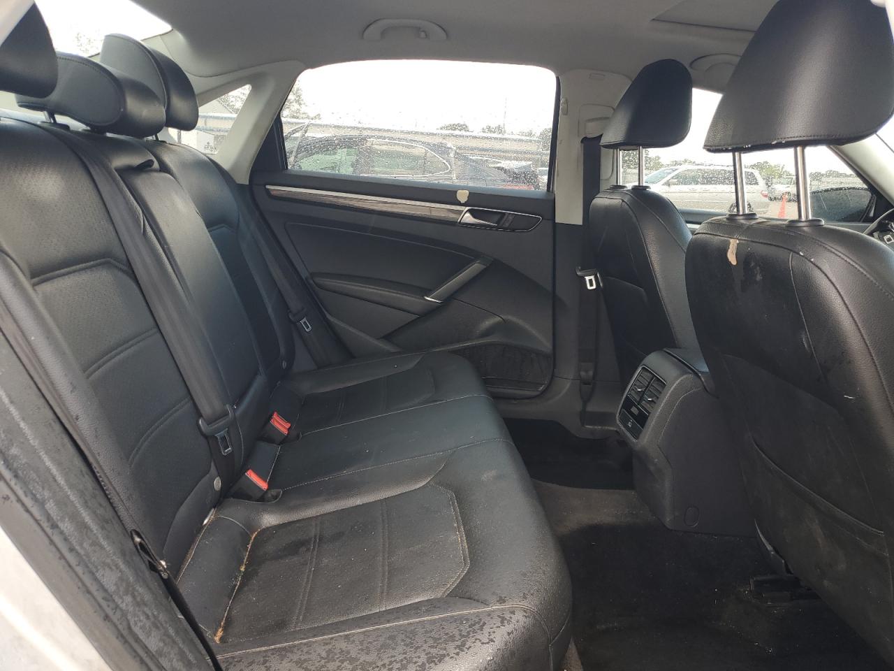 2017 Volkswagen Passat Se VIN: 1VWBT7A35HC004893 Lot: 68869155