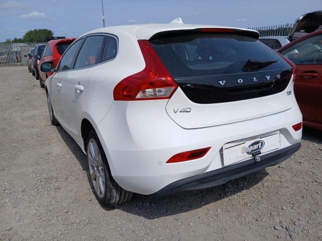 2017 VOLVO V40 INSCRI