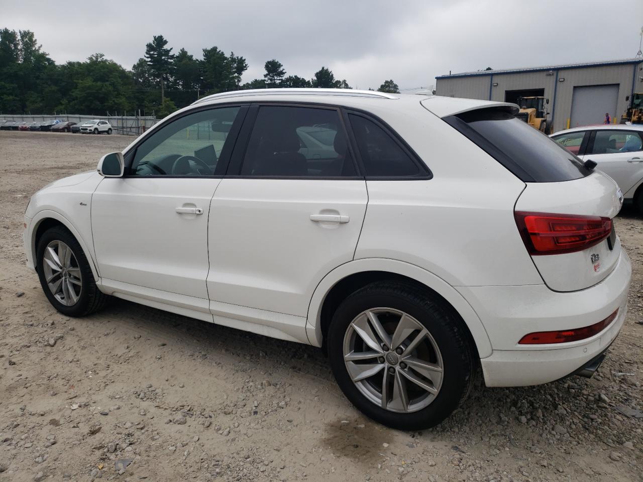 2018 Audi Q3 Premium white null gas WA1ECCFSXJR026670 photo #3
