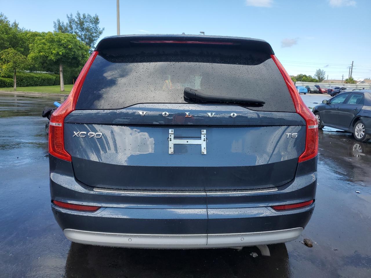 2022 Volvo Xc90 T5 Momentum VIN: YV4102CK4N1831352 Lot: 69359795