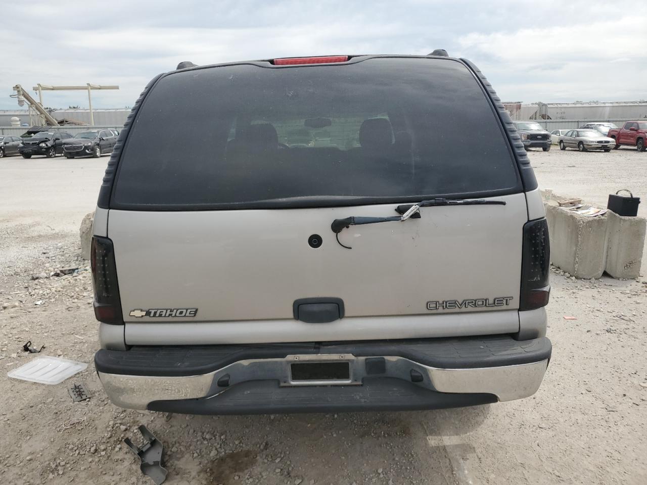 2004 Chevrolet Tahoe C1500 VIN: 1GNEC13V54R322166 Lot: 90008565