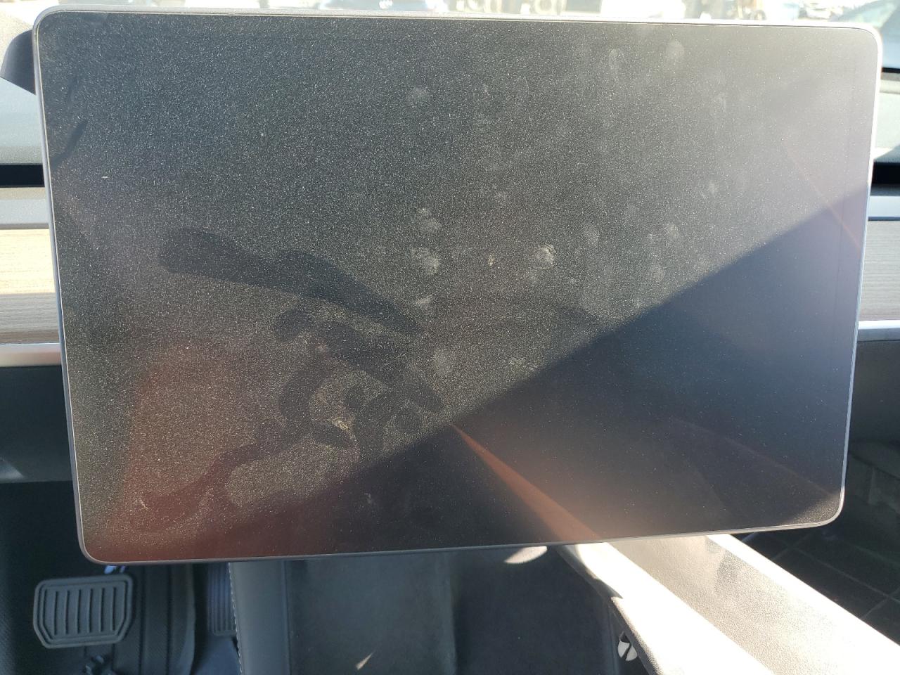 2024 Tesla Model Y VIN: 7SAYGDEE7RF985859 Lot: 68687025