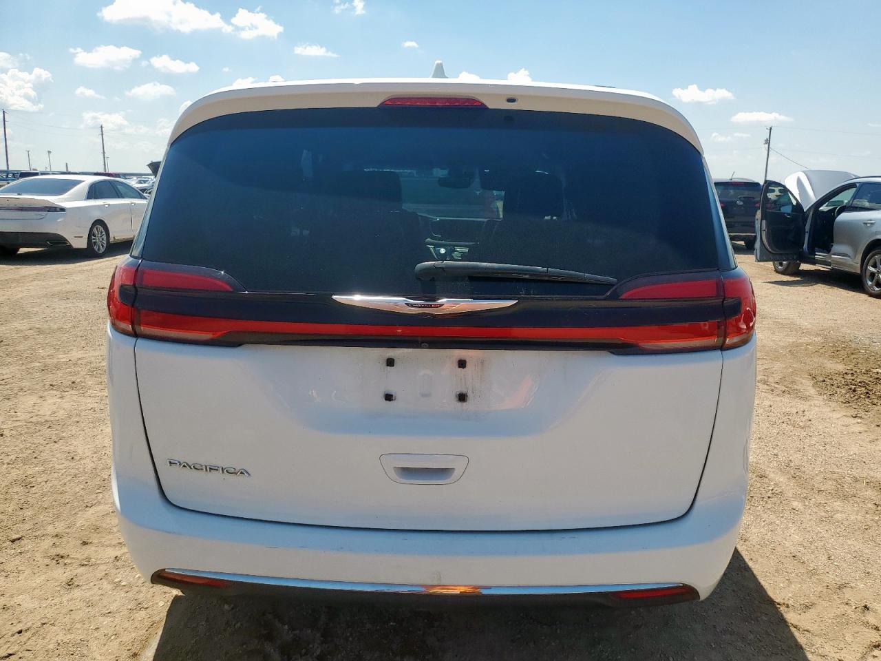 2022 Chrysler Pacifica Touring L VIN: 2C4RC1BG8NR170148 Lot: 68281395