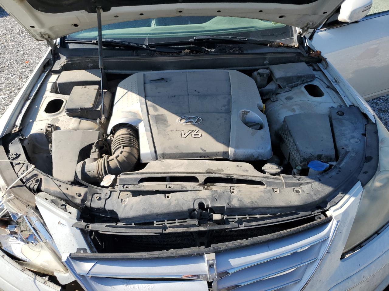 2009 Hyundai Genesis 3.8L VIN: KMHGC46E29U057933 Lot: 69610965