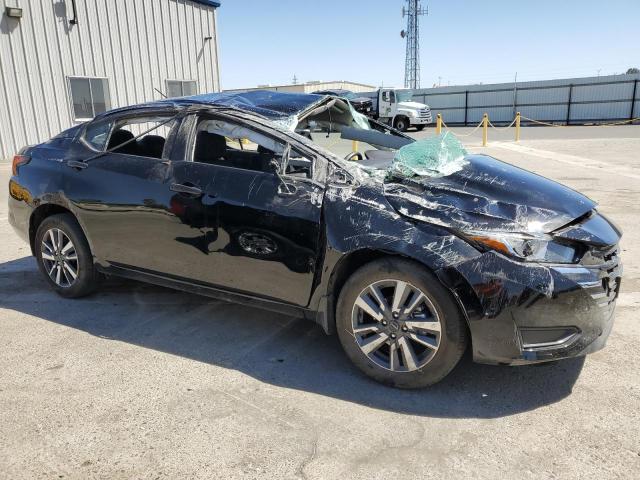  NISSAN VERSA 2024 Czarny