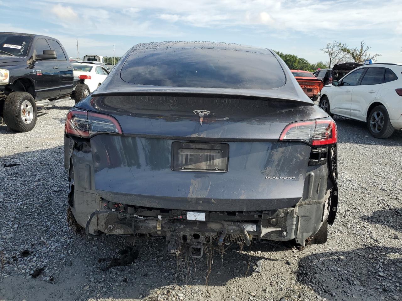 2023 Tesla Model Y VIN: 7SAYGDEE2PA201811 Lot: 67225205