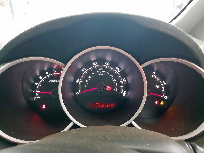 2012 KIA VENGA 1