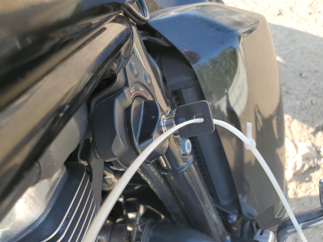 2015 Harley-Davidson Vrscf Vrod Muscle VIN: 1HD1HPH10FC804176 Lot: 67259855