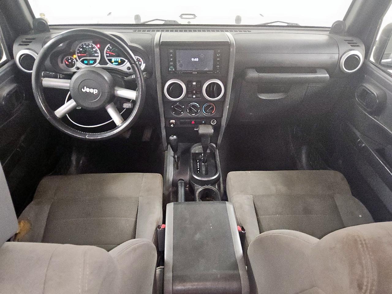 2008 Jeep Wrangler Unlimited Sahara VIN: 1J8GA59118L589101 Lot: 69113475