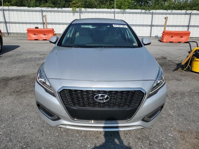Sedans HYUNDAI SONATA 2016 Srebrny