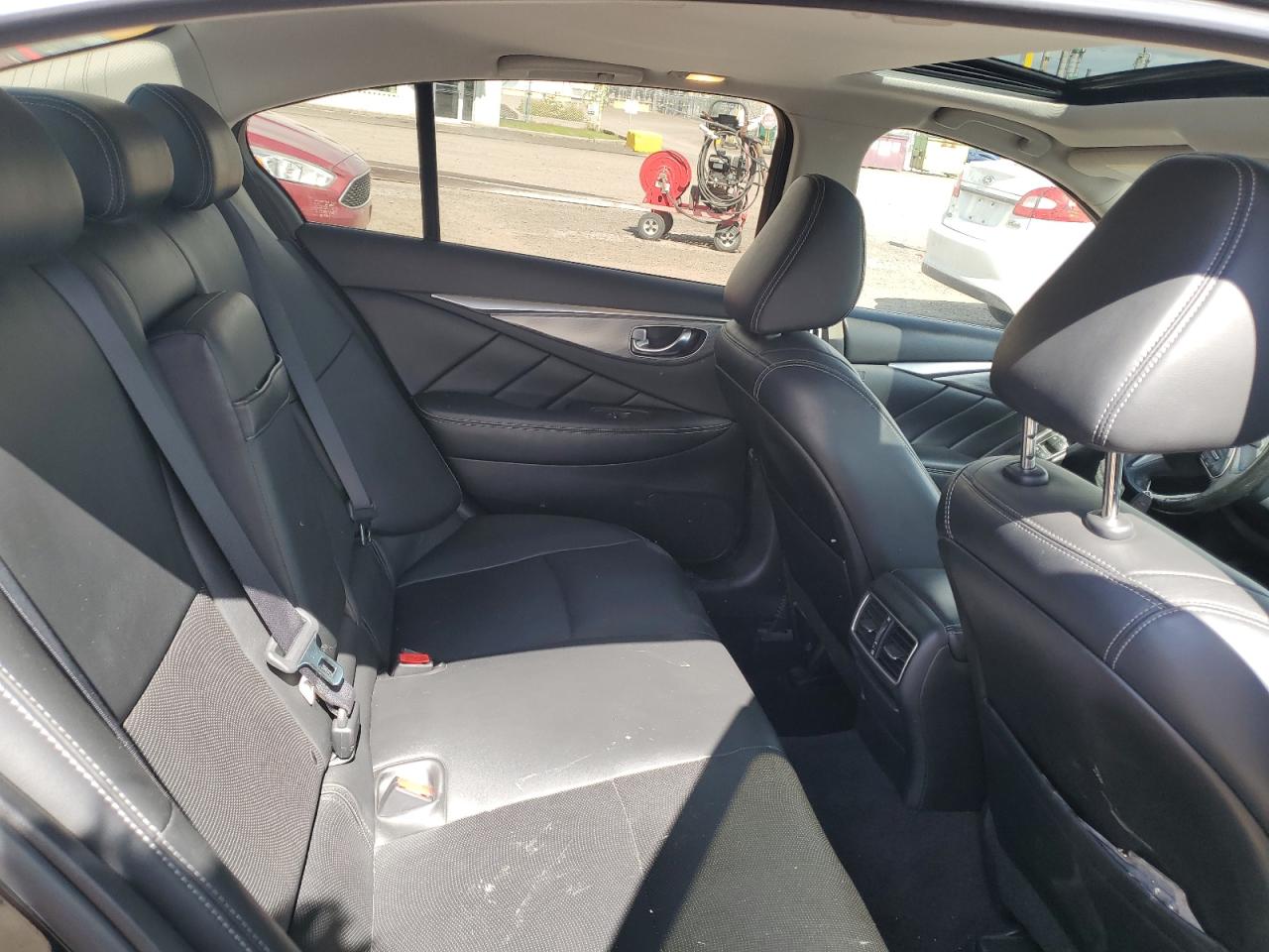 2015 Infiniti Q50 Base VIN: JN1BV7AR0FM417512 Lot: 70038625