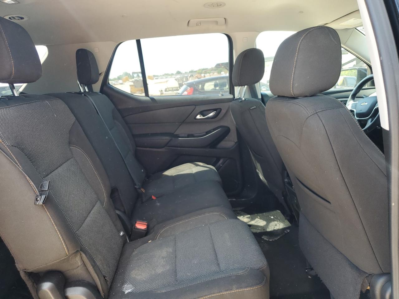 2018 Chevrolet Traverse Ls VIN: 1GNERFKW7JJ241427 Lot: 70282385