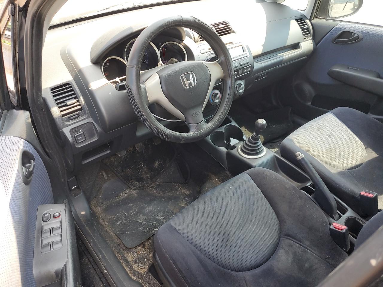 2008 Honda Fit VIN: JHMGD37418S012945 Lot: 69379805