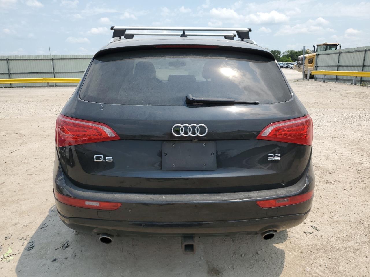 2010 Audi Q5 Premium Plus VIN: WA1LKAFP2AA045996 Lot: 67165395
