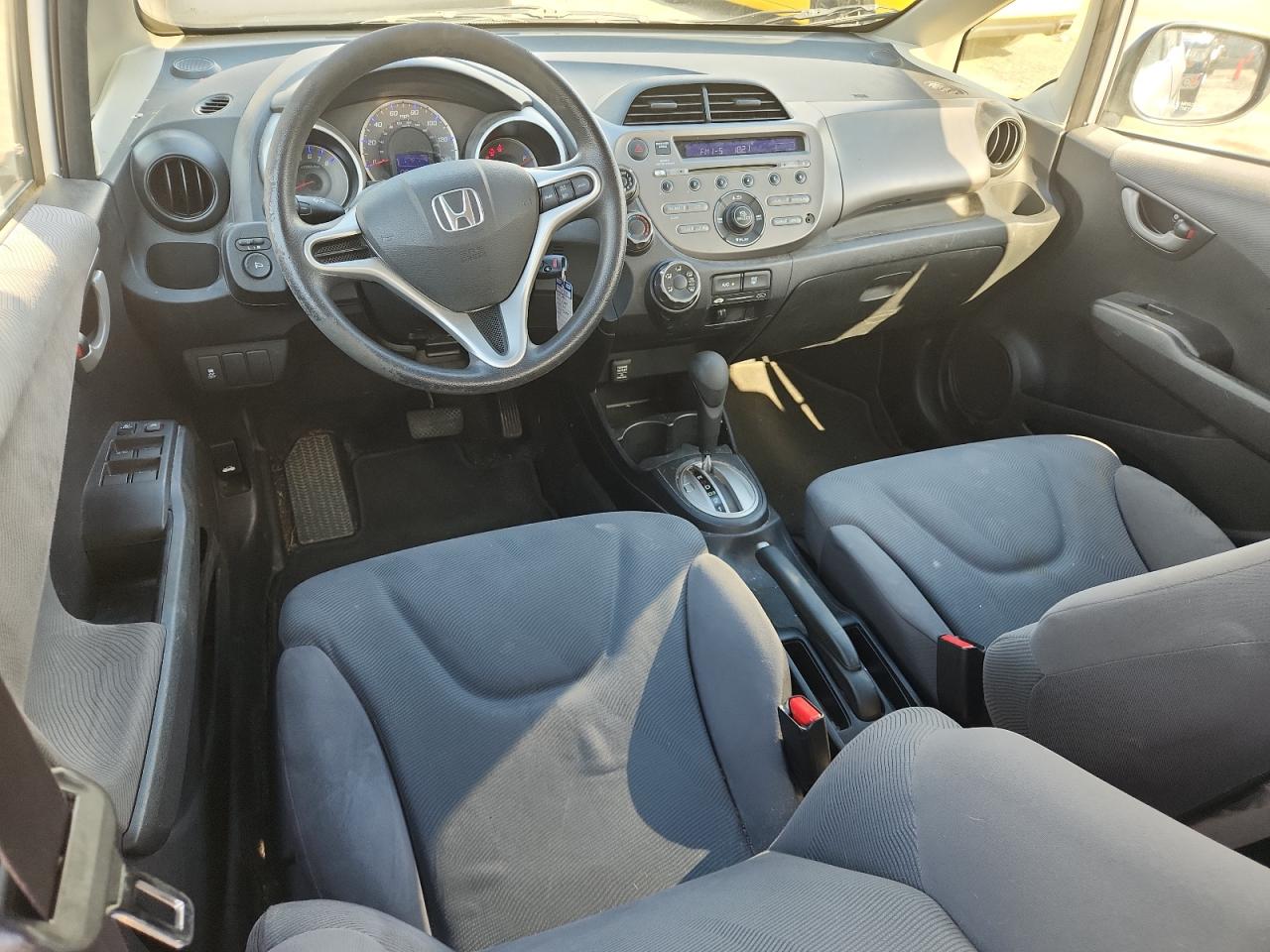 2013 Honda Fit VIN: JHMGE8H3XDC011359 Lot: 69690115