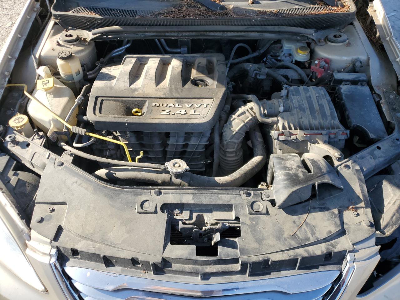 2013 Chrysler 200 Touring VIN: 1C3CCBBB9DN592882 Lot: 70183765