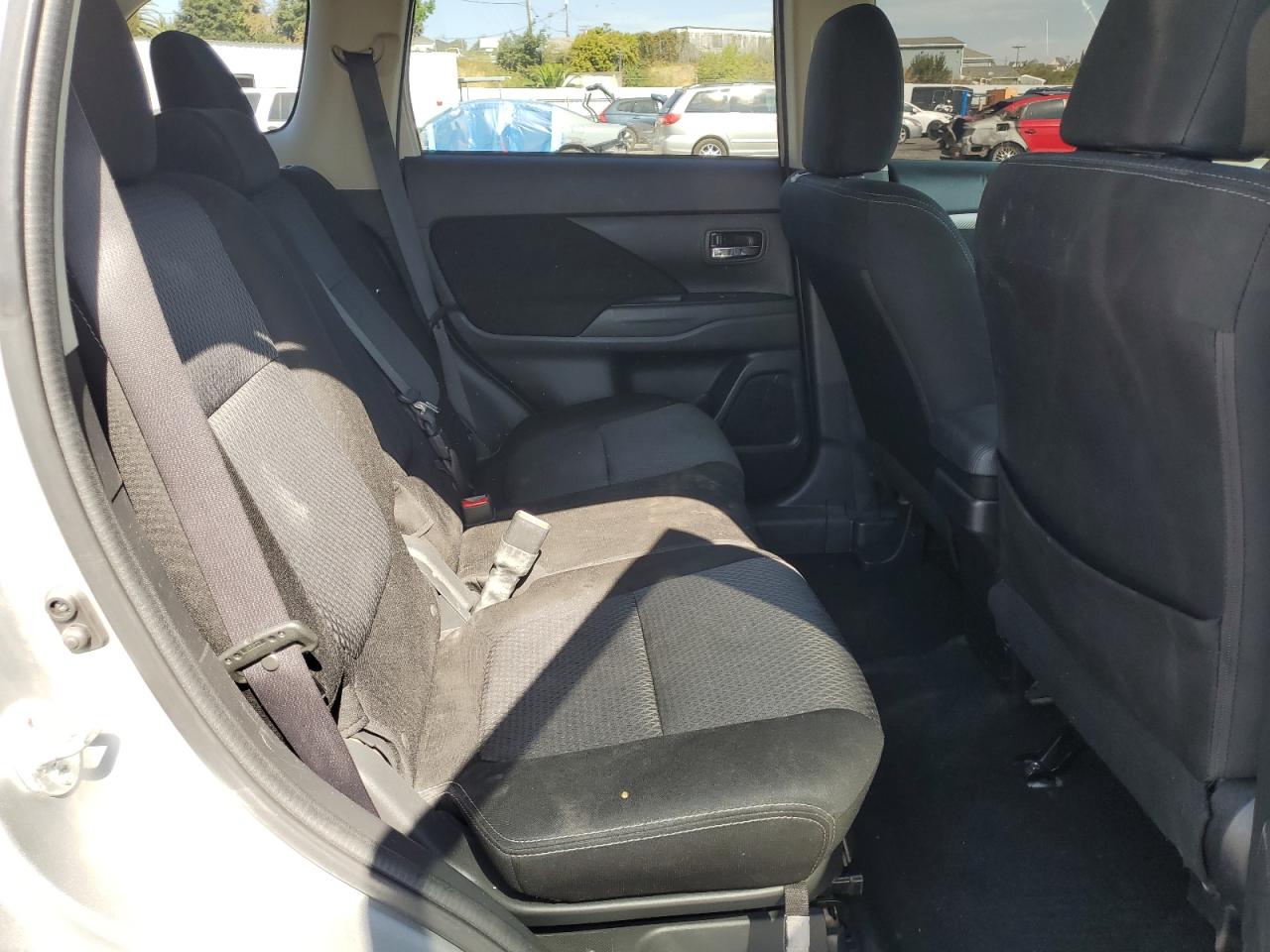 2018 Mitsubishi Outlander Se VIN: JA4AD3A31JJ002767 Lot: 70341045