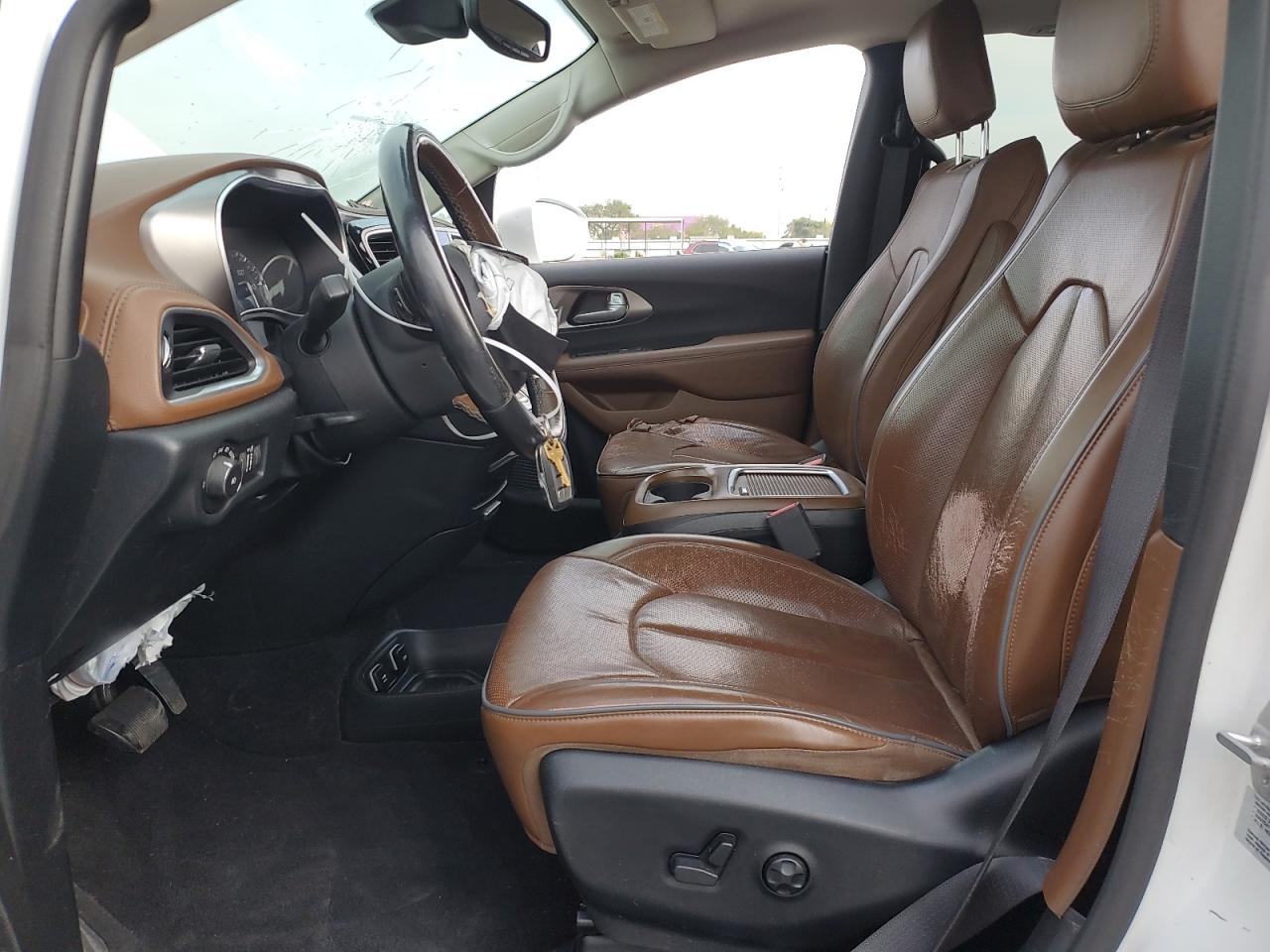 2017 Chrysler Pacifica Limited VIN: 2C4RC1GG7HR504635 Lot: 68889135