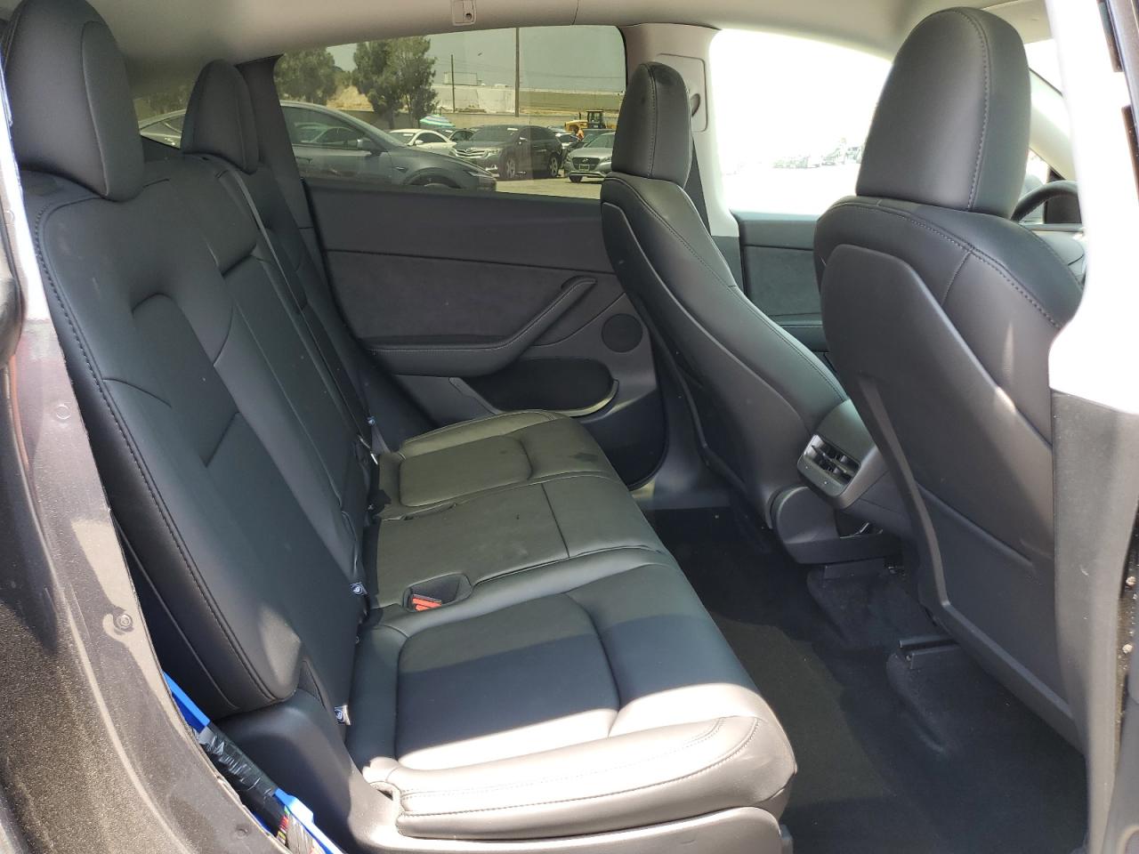 2025 Tesla Model Y VIN: 7SAYGAEE9SF225176 Lot: 66302205