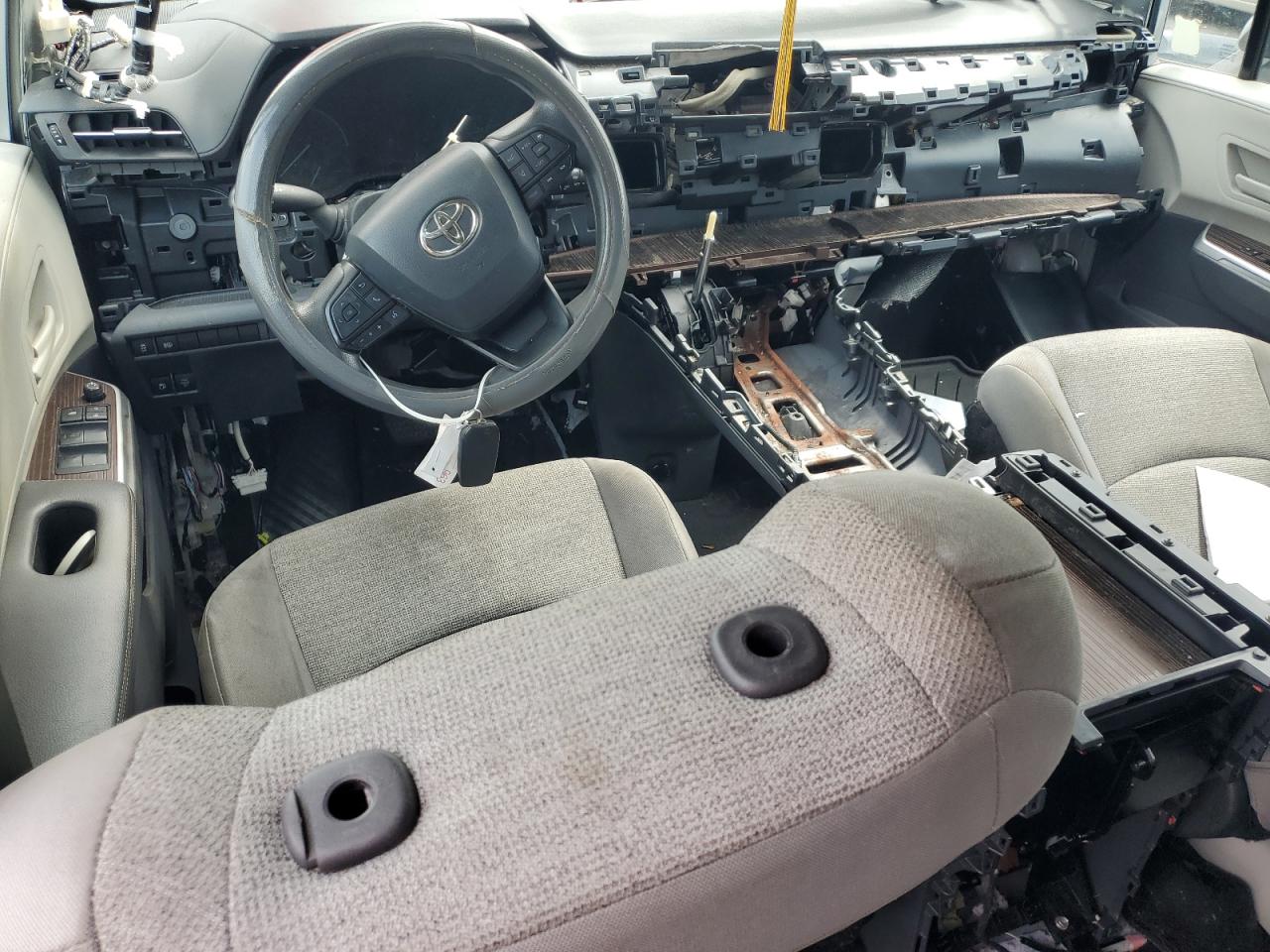 2022 Toyota Sienna Le VIN: 5TDKSKFC4NS055541 Lot: 70764445