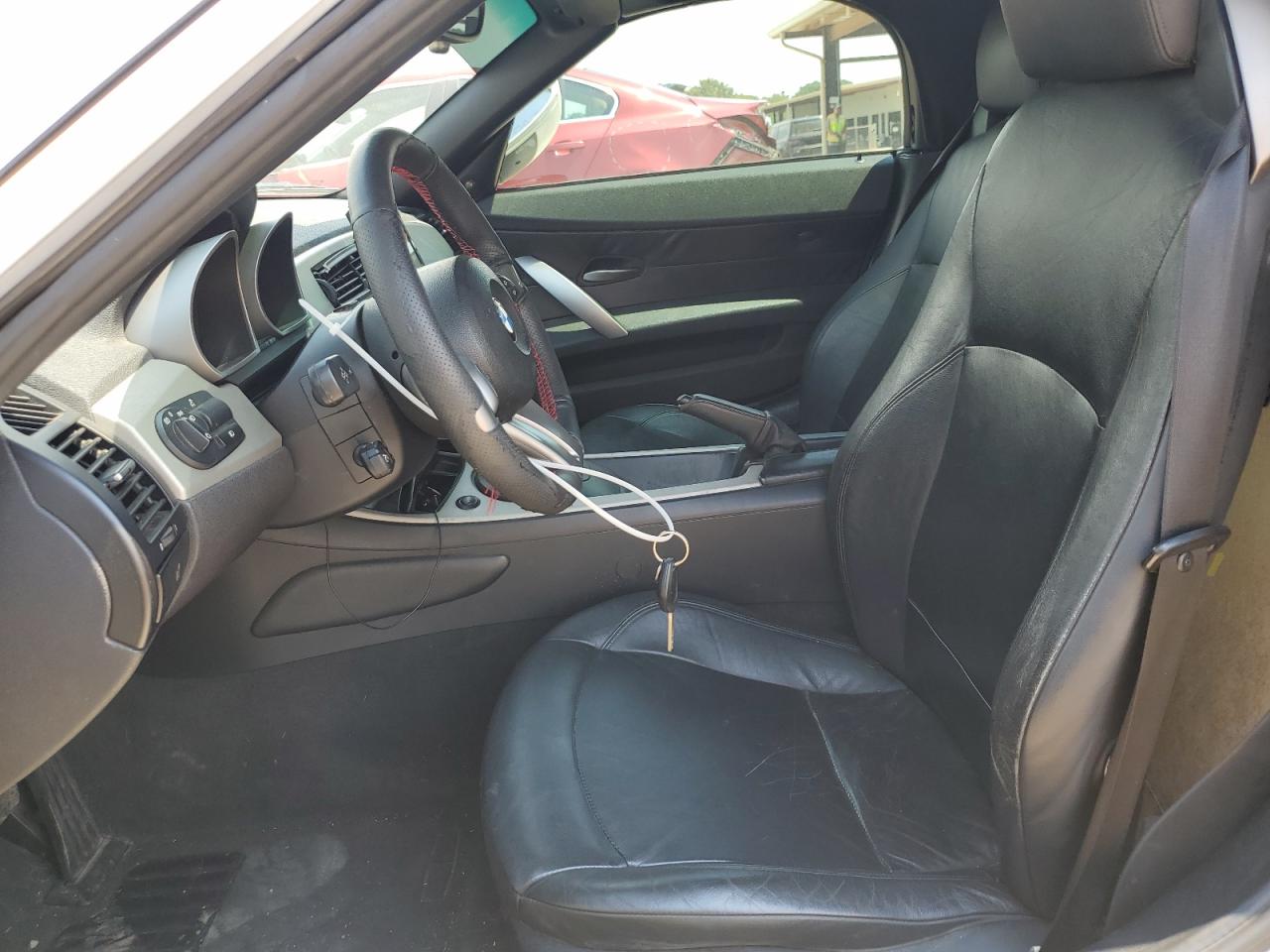 2005 BMW Z4 2.5 VIN: 4USBT33535LS54018 Lot: 69460305