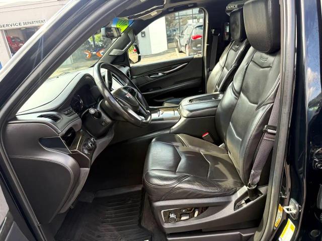 Parquets CADILLAC ESCALADE 2017 Czarny