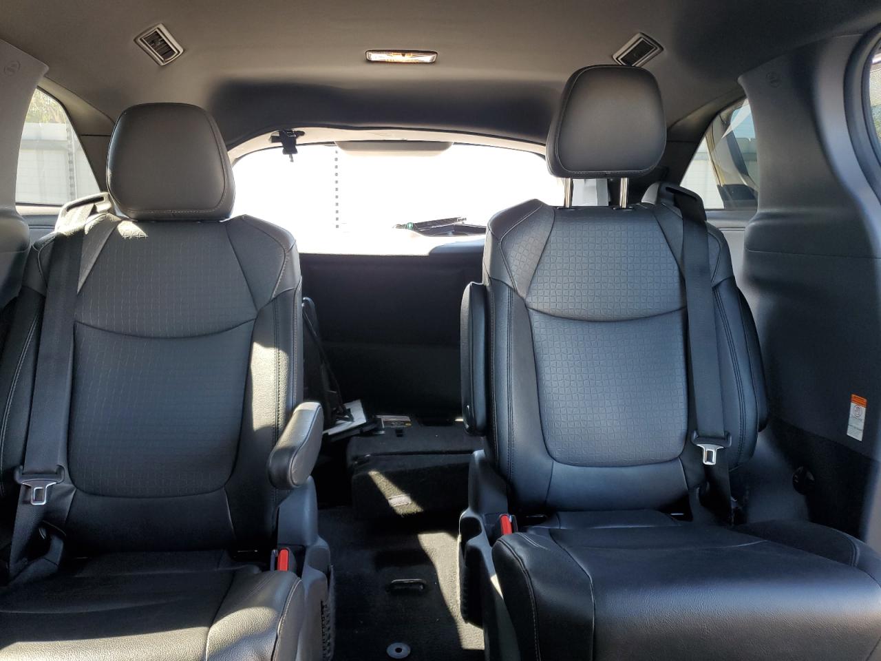 2023 Toyota Sienna Xse VIN: 5TDCSKFC0PS102930 Lot: 70145505