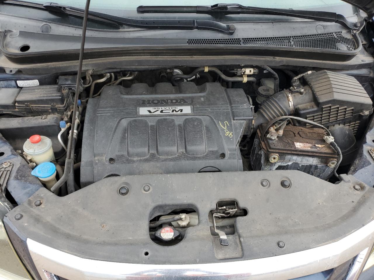 2010 Honda Odyssey Touring VIN: 5FNRL3H95AB072804 Lot: 70865575