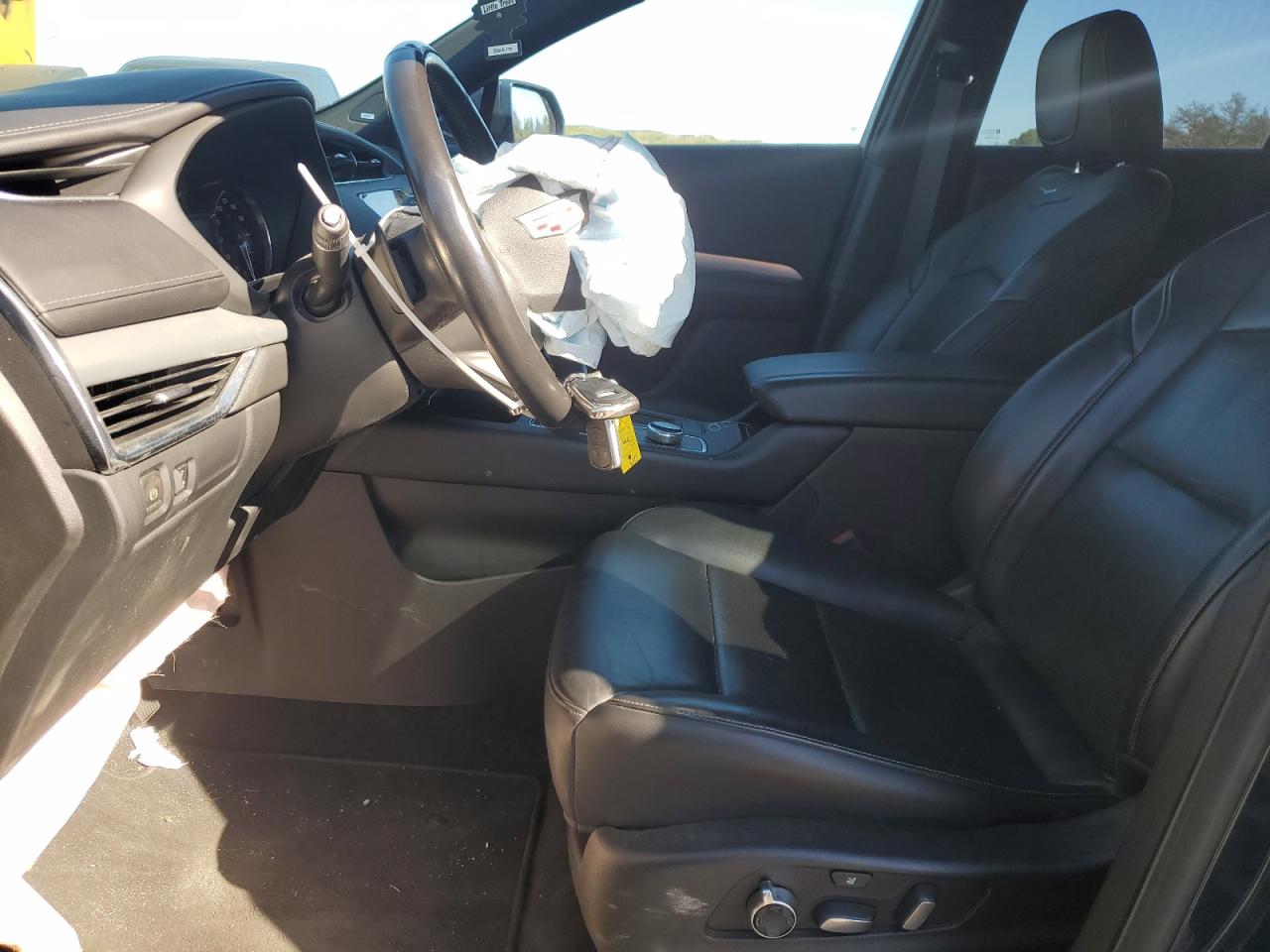 2019 Cadillac Xt4 Premium Luxury VIN: 1GYFZC41KF115854 Lot: 66179195