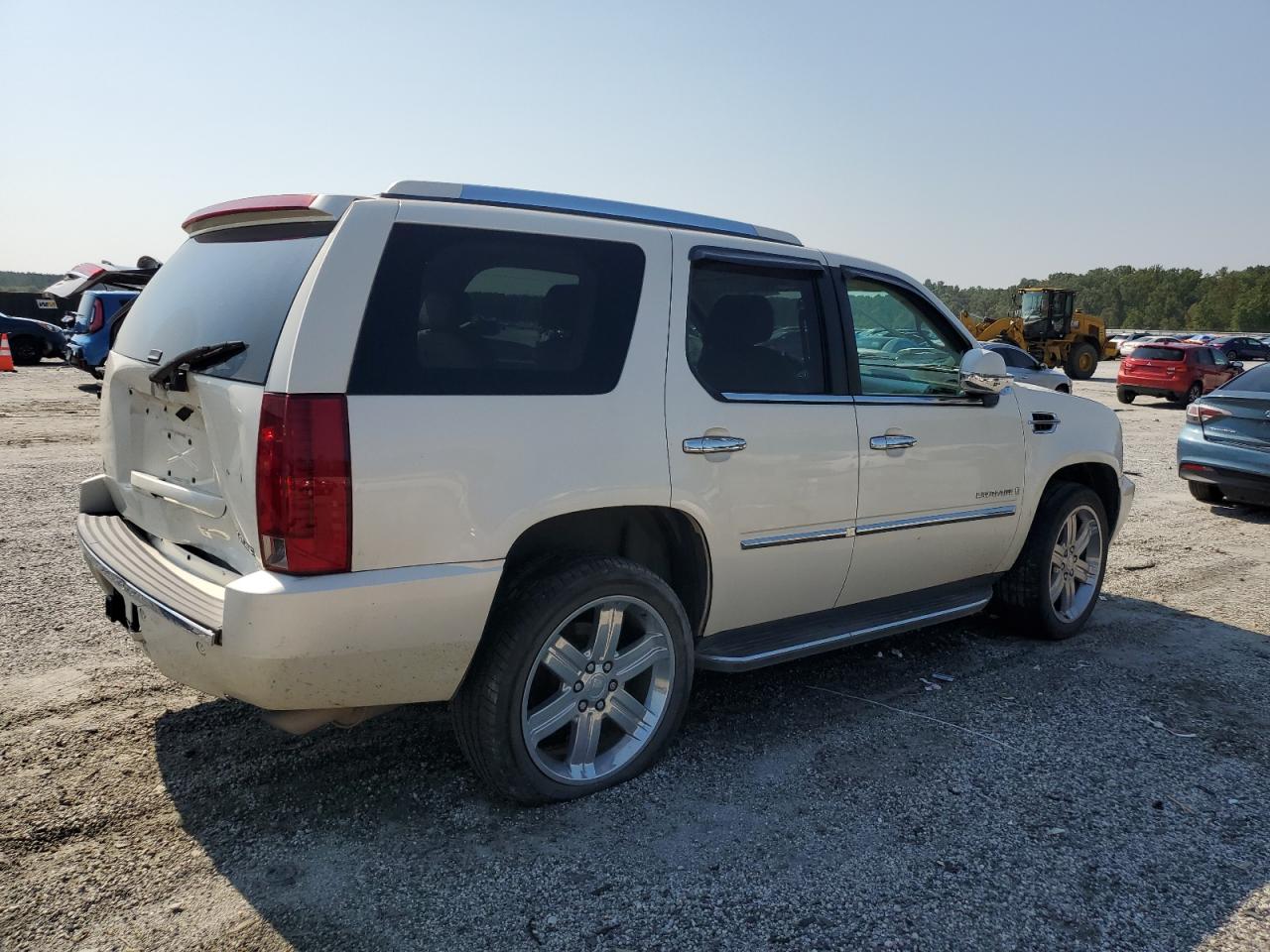 2007 Cadillac Escalade Luxury white null gas 1GYFK63887R391360 photo #4