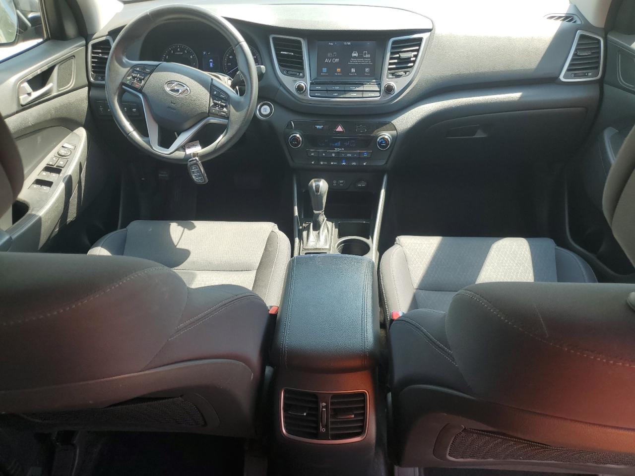 KM8J3CA22JU761907 2018 Hyundai Tucson Value