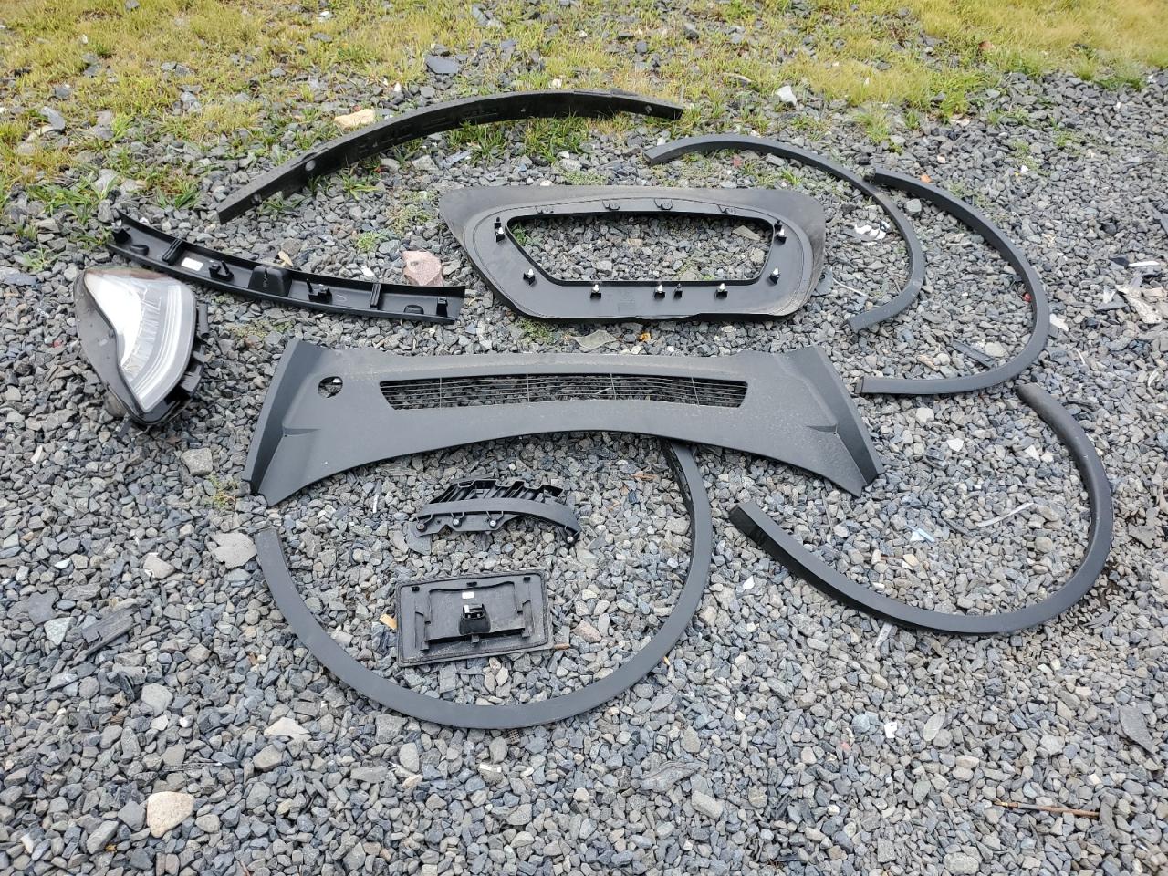 2022 Tesla Model Y VIN: 7SAYGDEE2NF423359 Lot: 69243245