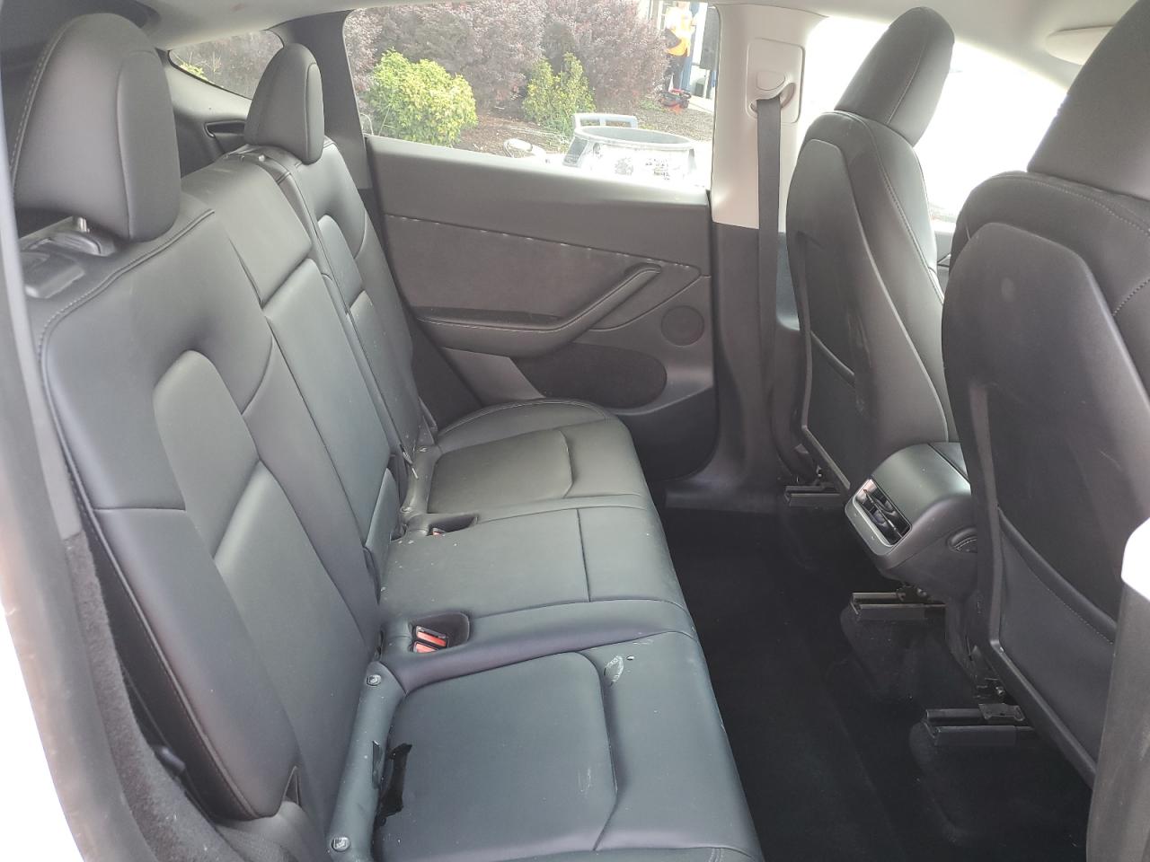 2023 Tesla Model Y VIN: 7SAYGDEE7PF694677 Lot: 67743655