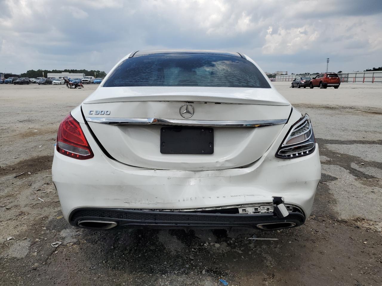 2018 Mercedes-Benz C 300 VIN: WDDWF4JB8JR394415 Lot: 69763065