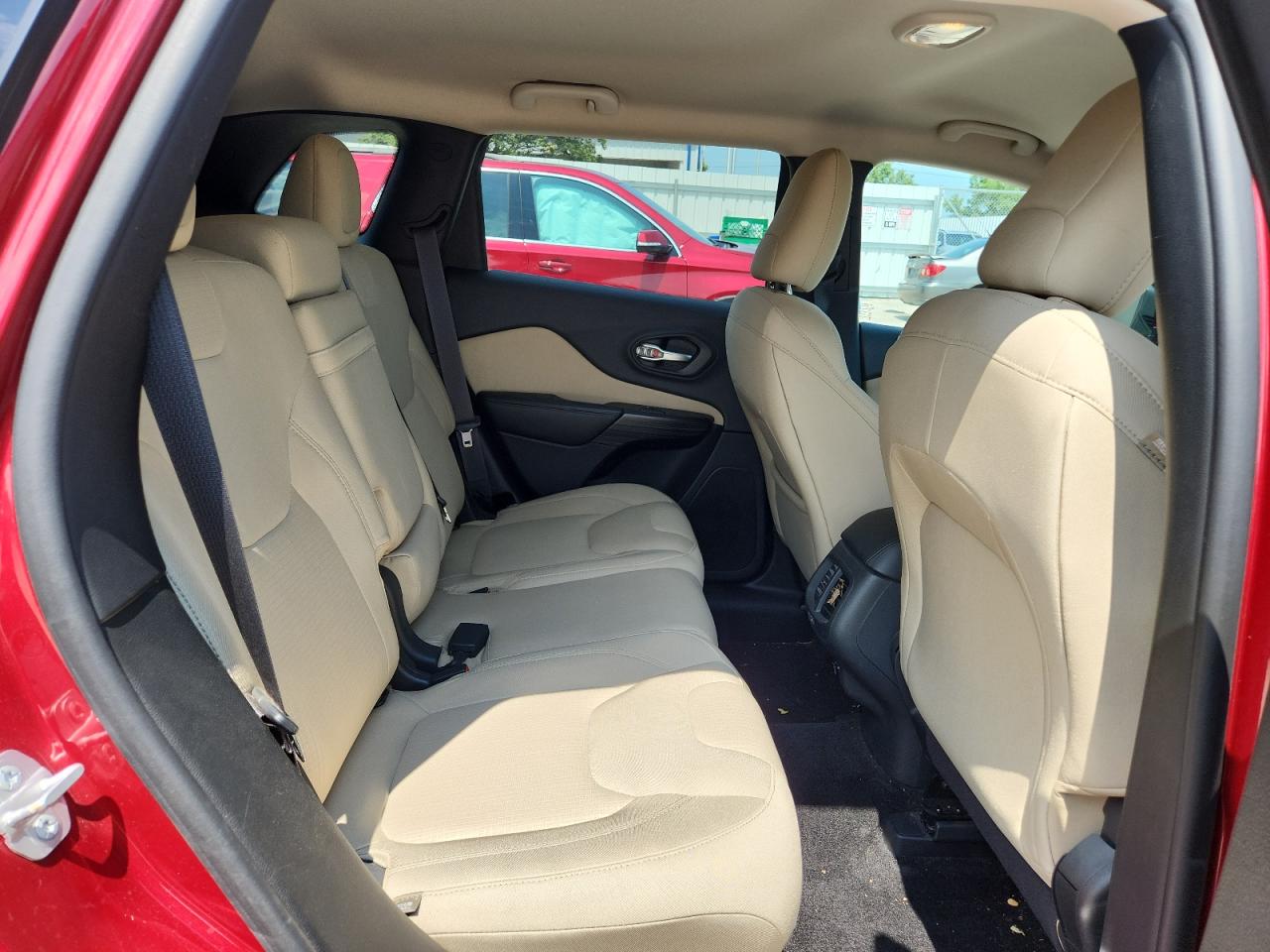 2015 Jeep Cherokee Latitude VIN: 1C4PJLCB3FW505854 Lot: 70677105