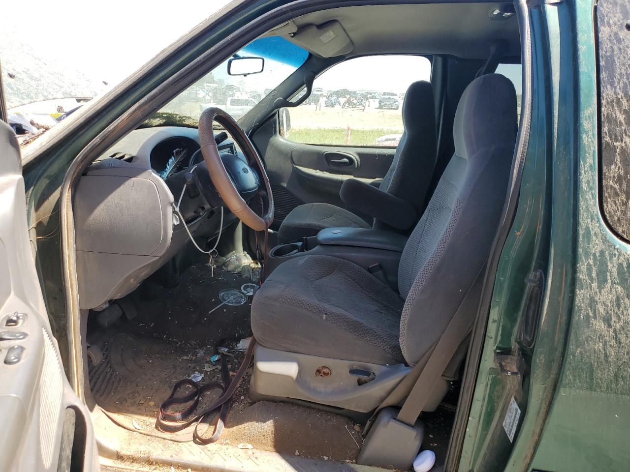 1999 Ford F150 VIN: 1FTRX18W4XNB51812 Lot: 68556055