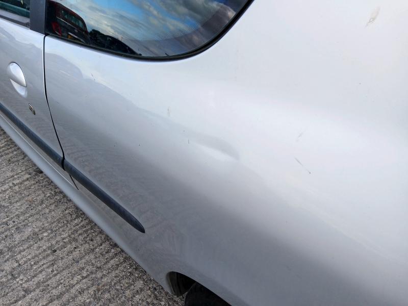 2004 PEUGEOT 206 S