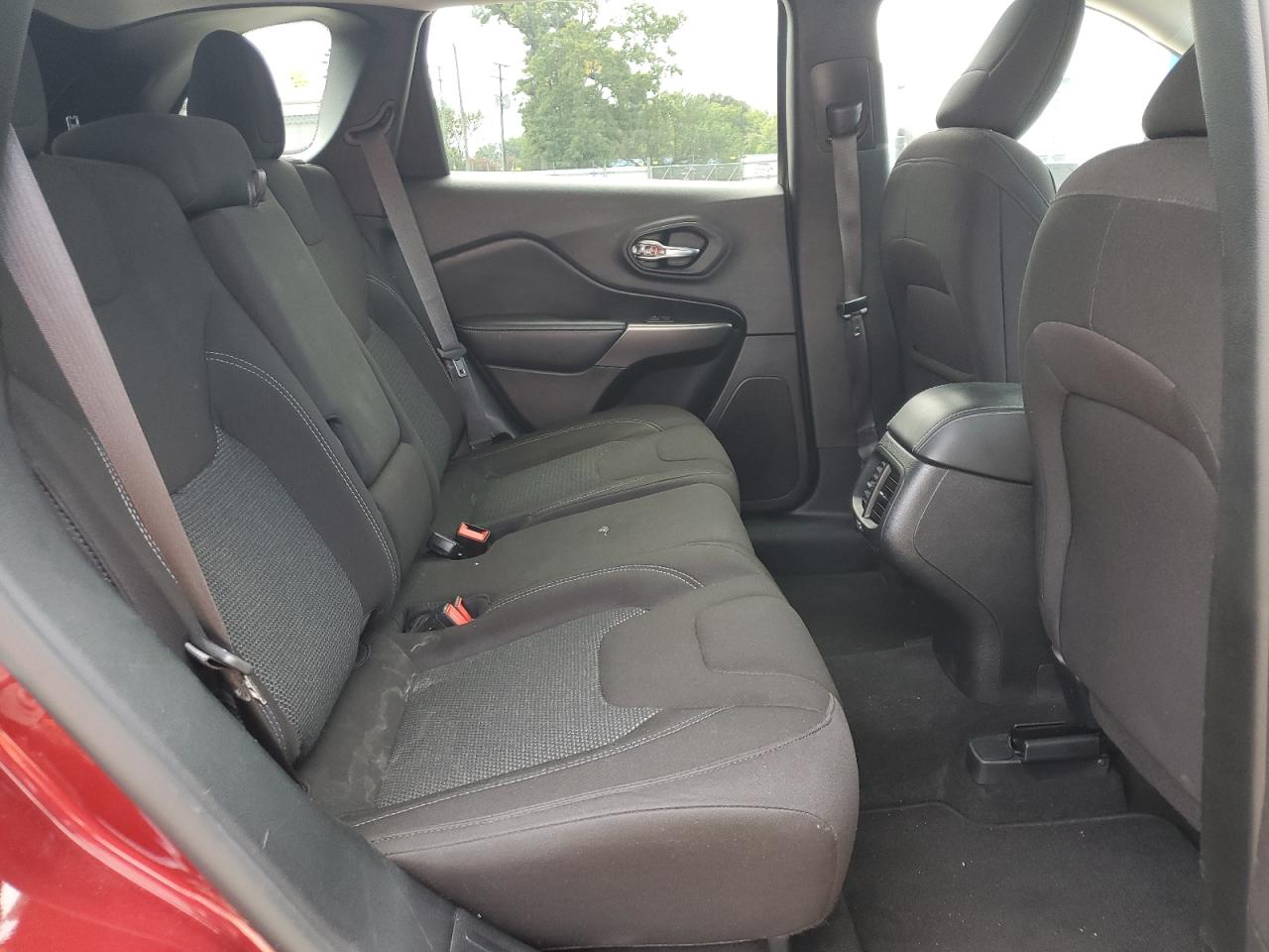 2020 Jeep Cherokee Latitude VIN: 1C4PJLCB2LD596770 Lot: 69541935