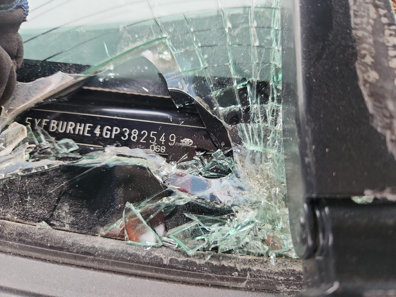 2016 Toyota Corolla L VIN: 5YFBURHE4GP382549 Lot: 69976575