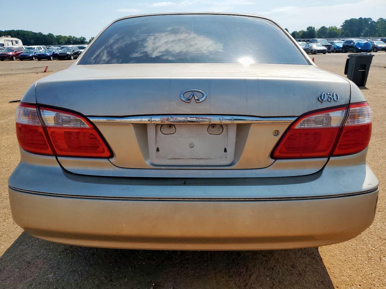 2001 Infiniti I30 VIN: JNKCA31A01T040273 Lot: 70046855