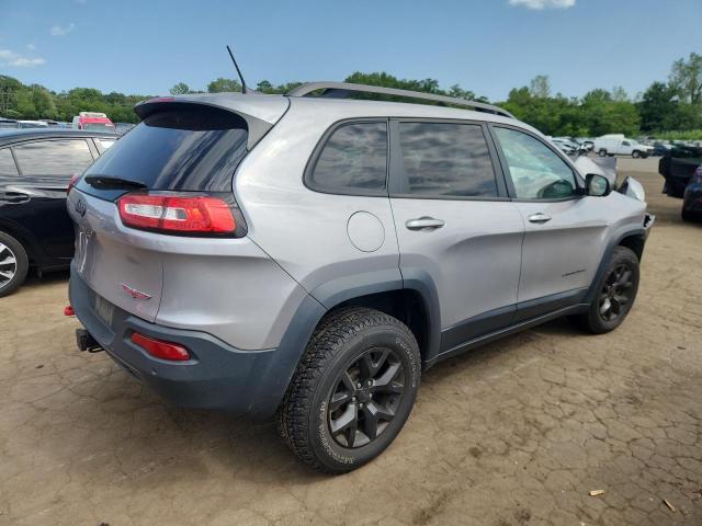  JEEP CHEROKEE 2018 Srebrny
