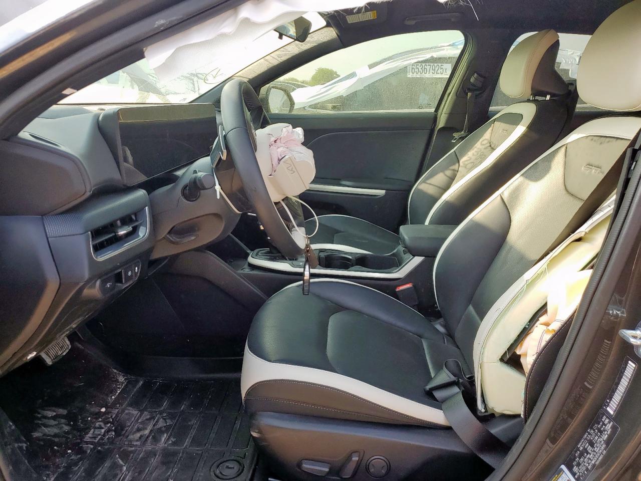 2025 Kia K4 Gt Line VIN: 3KPFW4DE8SE043890 Lot: 67405785